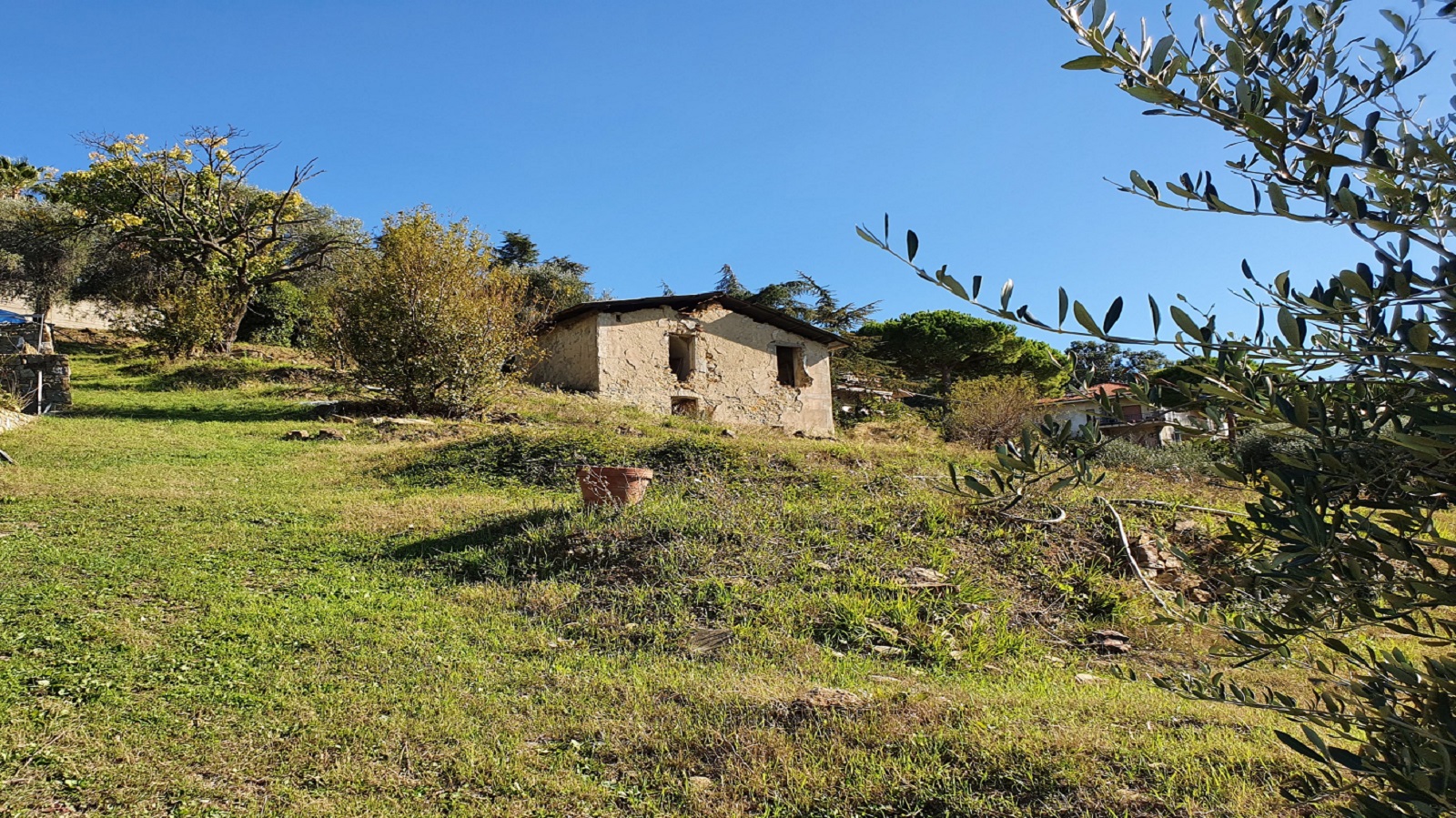 Rustico esistente