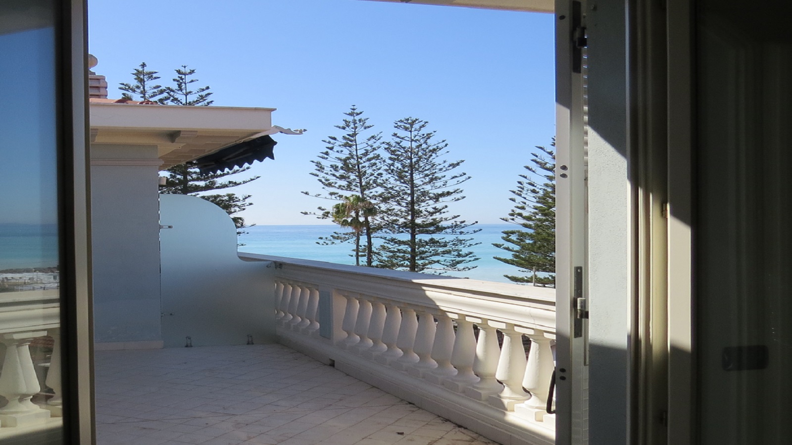 Appartamento con terrazza vista mare