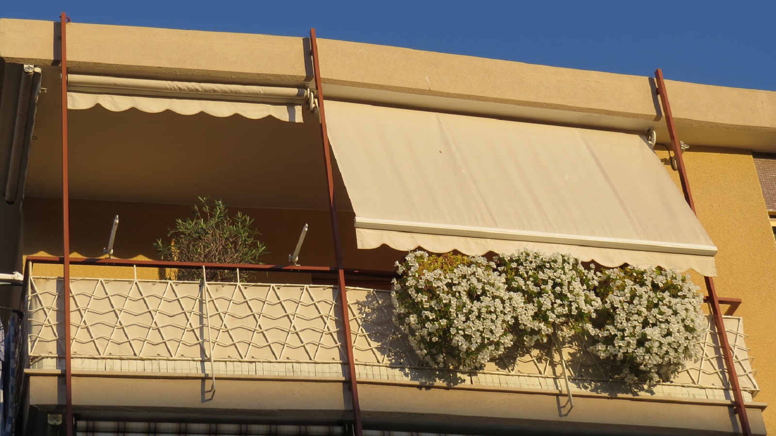 Ultimo piano terrazzo esposto a ovest