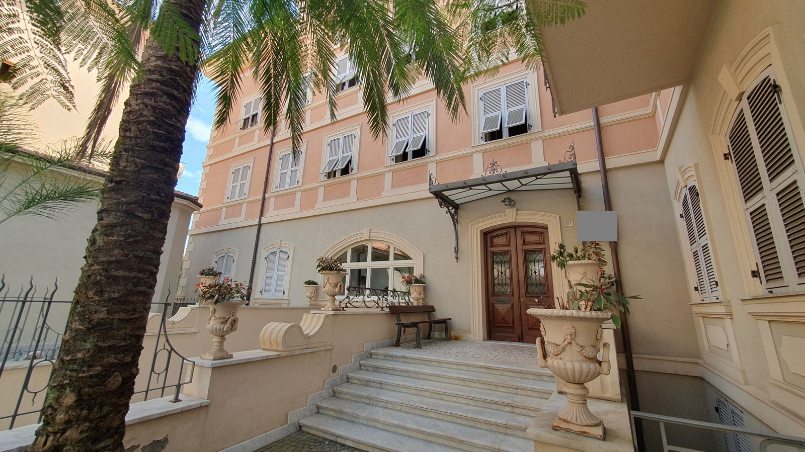 Elegante palazzo in pieno centro