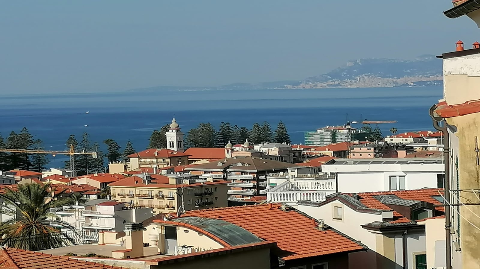 Vista mare e costa francese