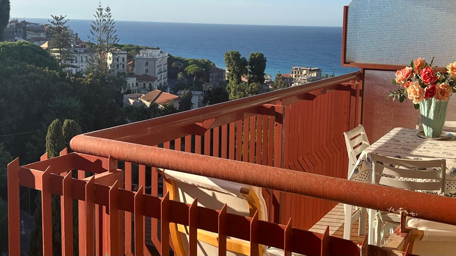 Balcone con vista mare