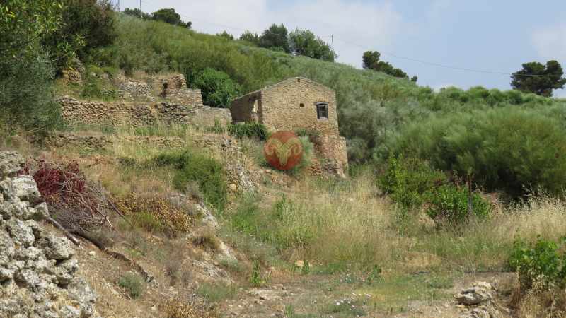 Rustico con terreno - Vallecrosia, rustico con terreno agricolo